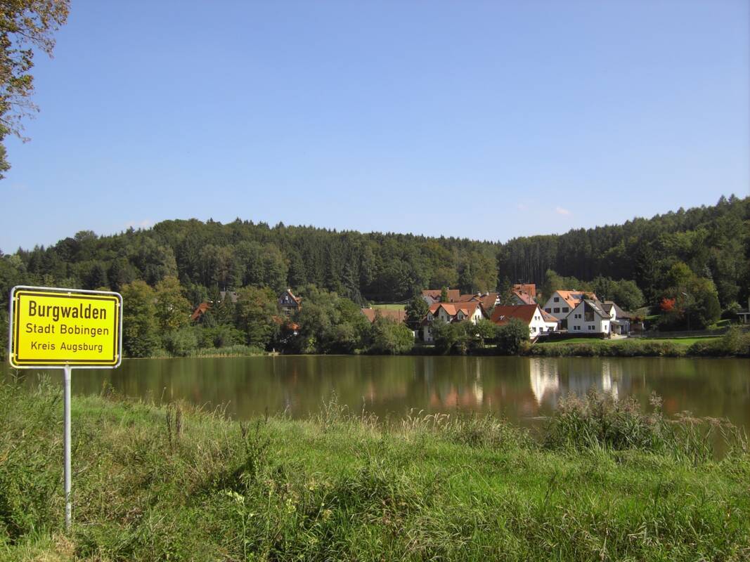Burgwalden Dorfeingang